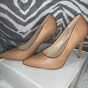 Nude Coola Pumps